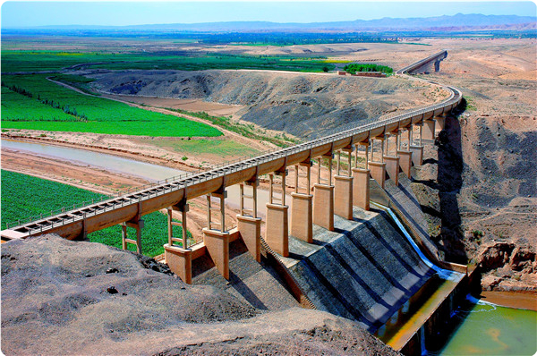 固海揚(yáng)水長山頭渡槽